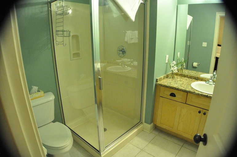 Bathroom 3, 30-A Inn & Suites, Walton