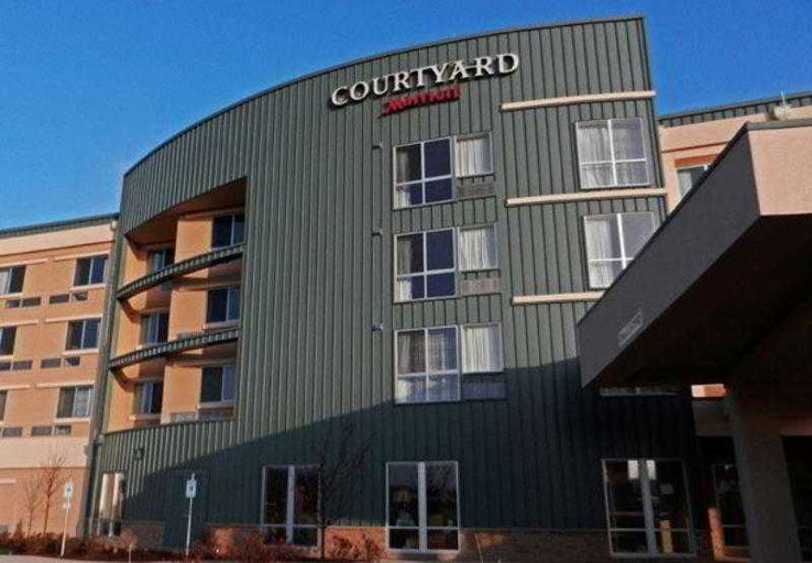 Exterior & Views 2, Courtyard Milwaukee Airport, Milwaukee