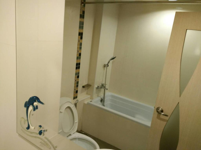Bathroom 4, The Pacific Cool Chic, Muang Chiang Mai