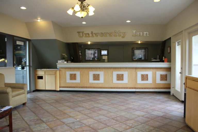 Public Area 3, University Inn & Suites, Lane