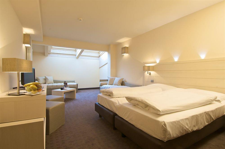 Bedroom 3, Le Blanc Hotel & Spa, Trento