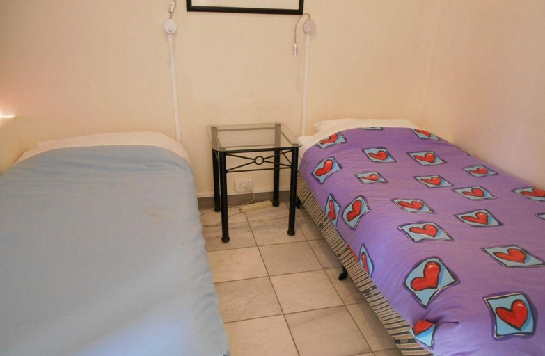 Bedroom 1, Harrington's 102, Hobart
