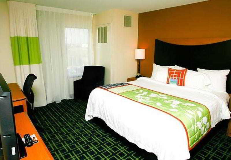 Bedroom 3, Fairfield Inn & Suites Tupelo, Lee