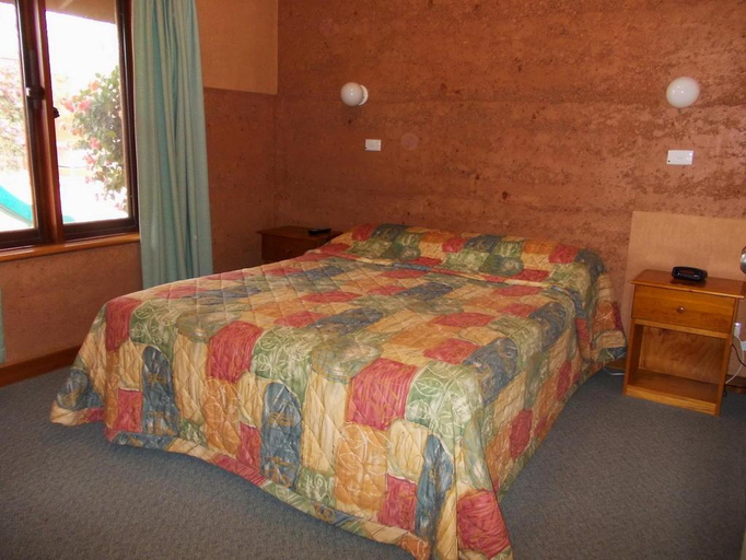 Bedroom 3, Mud Hut Motel, Coober Pedy