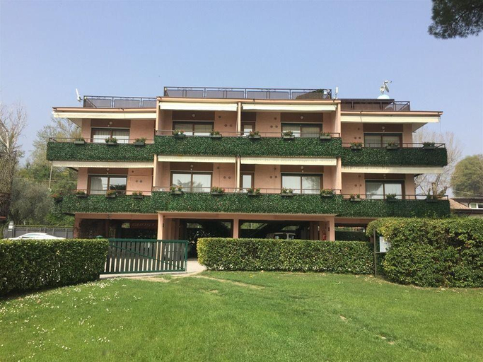 Exterior & Views, Residence Villalsole, Brescia