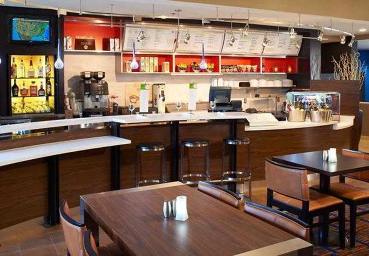 Food & Drinks 5, Courtyard by Marriott Detroit Dearborn, Wayne