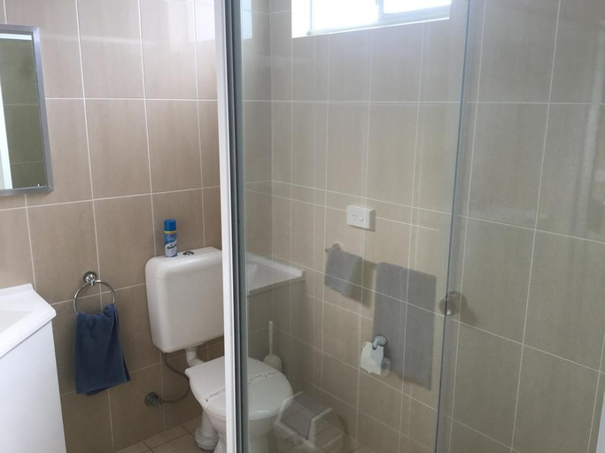 Bathroom 5, Sapphire City Motor Inn, Inverell - Pt B