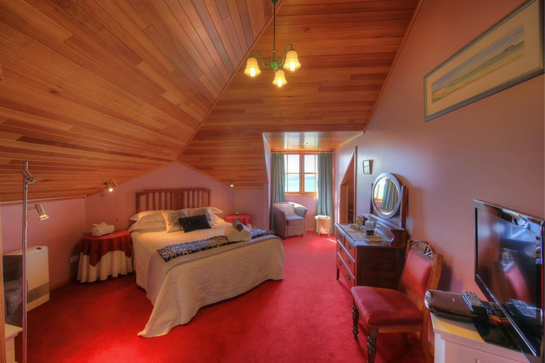 Bedroom 3, Hanlon House, Circular Head