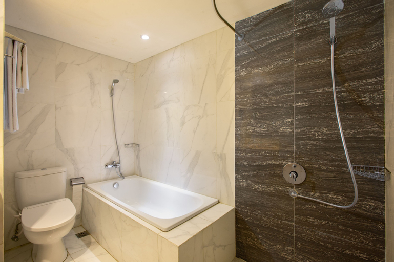 Bathroom 23