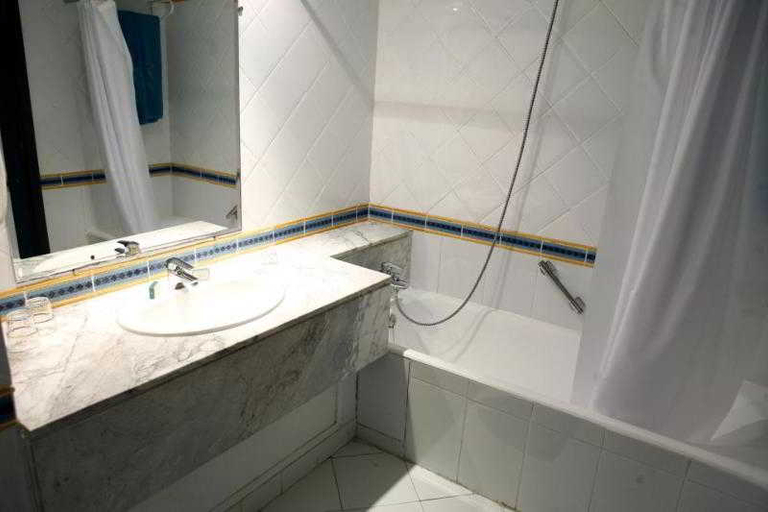 Bathroom 5, Baya Beach Aqua Park Resort & Thalasso, Djerba Midoun