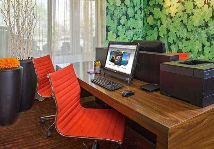 Public Area 2, Courtyard by Marriott Secaucus Meadowlands, Secaucus