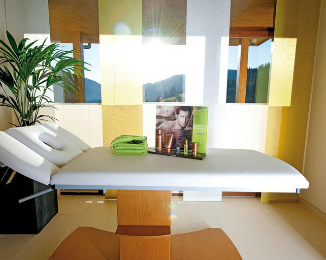 Bedroom 3, Hotel Neubergerhof, Sankt Johann im Pongau