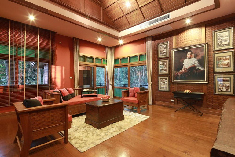 Public Area 4, Hill Lodge, Hang Dong