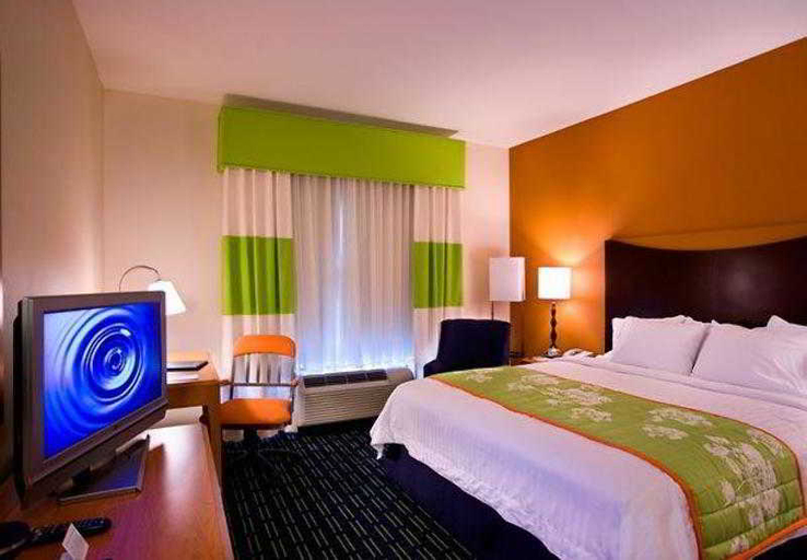 Bedroom 3, Fairfield Inn & Suites Cleveland, Bradley