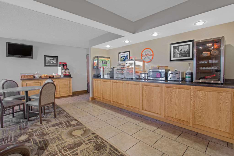 Public Area 2, Howard Johnson by Wyndham North Platte, Lincoln