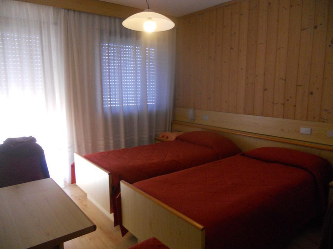Bedroom 4, El Laresh, Trento
