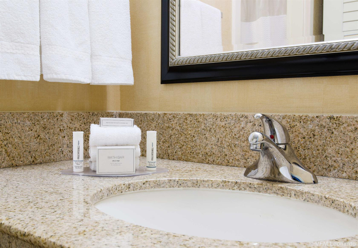 Bathroom 4, Courtyard Bakersfield, Kern