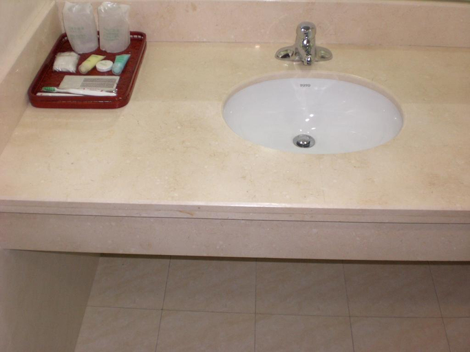 Bathroom 4, Shijia Inn On the Bund, Shanghai