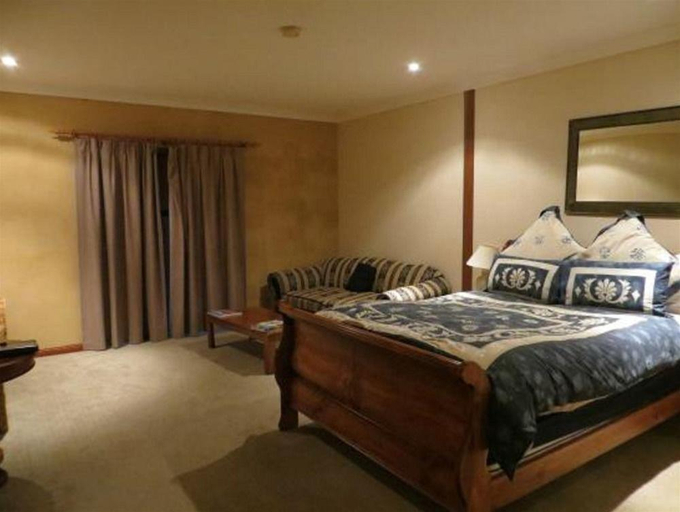 Bedroom 3, Tuscany Wine Estate Resort, Singleton