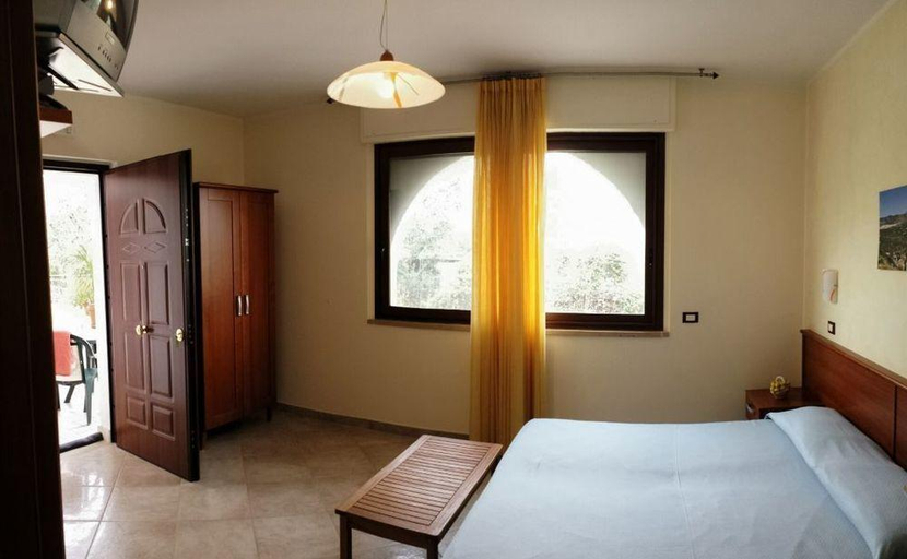 Bedroom 4, Hotel Residence Torre Del Porto, Foggia