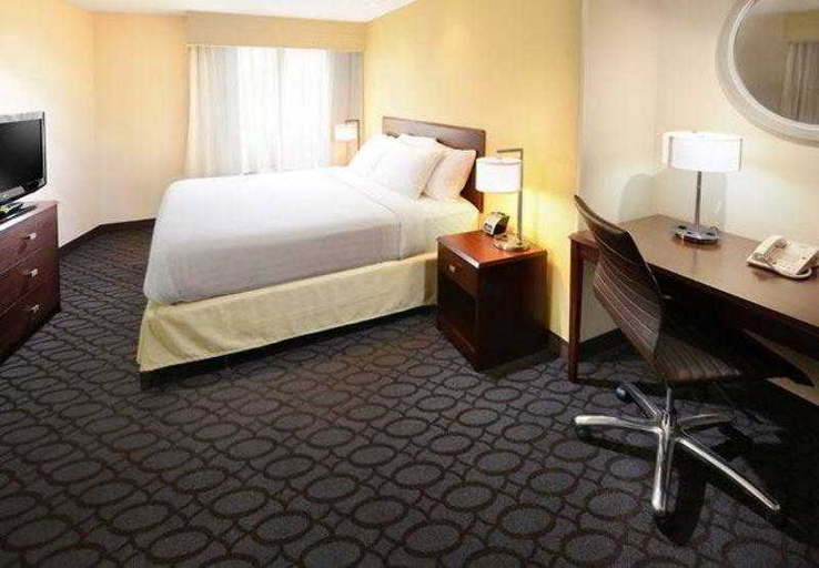 Bedroom 3, SpringHill Suites Fort Worth University, Fort Worth