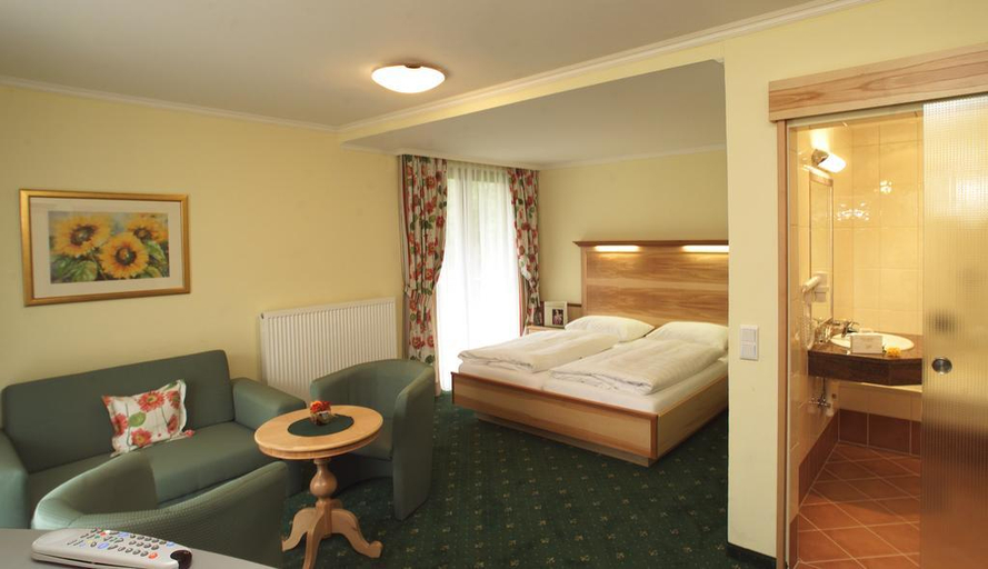 Sport & Beauty, Hotel Martini Kaprun including free parking and Zell am See-Kaprun summer card, Zell am See