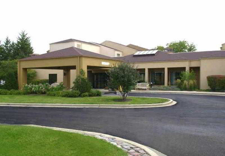 Exterior & Views 2, Courtyard by Marriott Chicago Lincolnshire, Lake