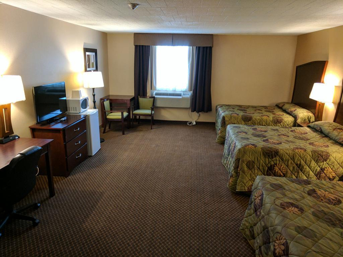 Bedroom 5, Luxury Inn, Simcoe