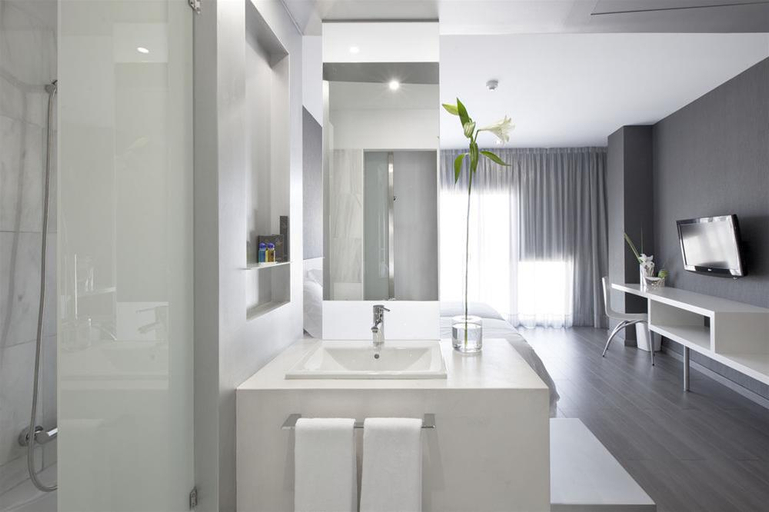 Bathroom 5, Hotel MasMonzon, Huesca
