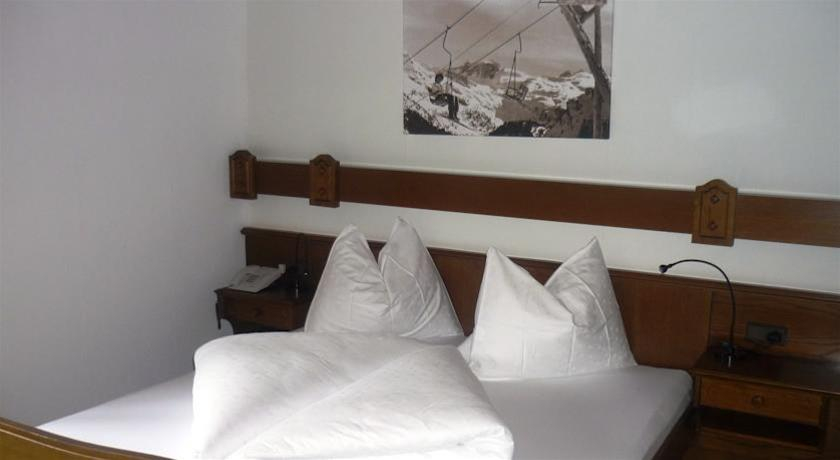 Bedroom 5, Hotel-Pension Siegelerhof, Schwaz