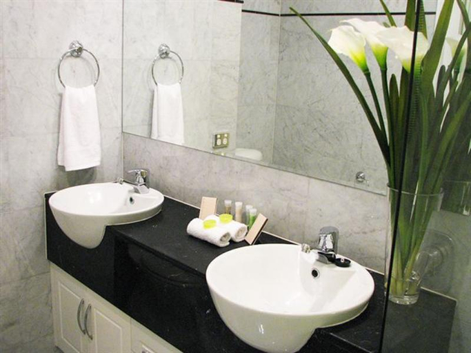 Bathroom 5, Macarthur Chambers, Brisbane