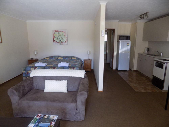 Bedroom 3, Garden City Motel, Christchurch