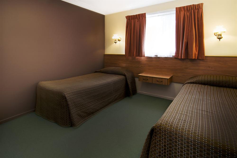 Bedroom 4, Riviera On Ruthven, Toowoomba - Central