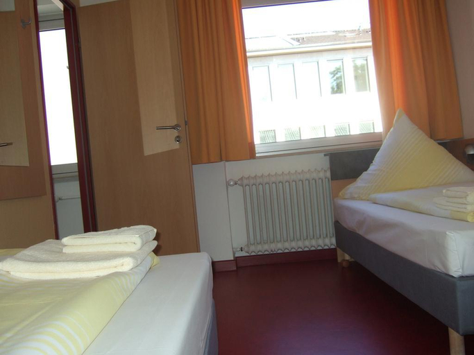 Bedroom 4, DJH Jugendgästehaus Adolph Kolping, Dortmund