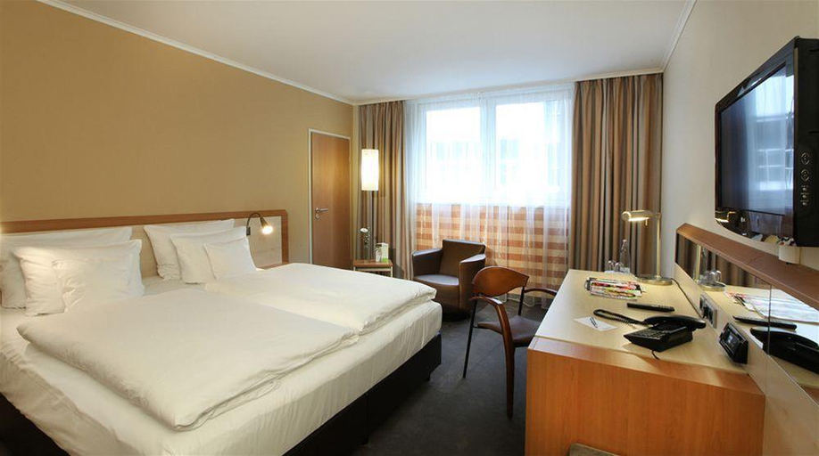Bedroom 3, Lindner Hotel Cologne Am Dom, part of JdV by Hyatt, Köln