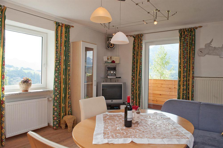 Others 5, Apartmenthaus Vergissmeinnicht, Hallein