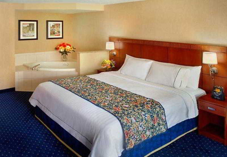 Bedroom 3, Courtyard Wall at Monmouth Shores Corporate Park, Monmouth
