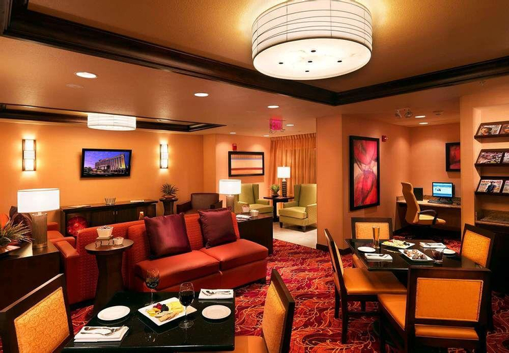 Public Area 2, Bloomington-Normal Marriott Hotel & Conference Center, McLean