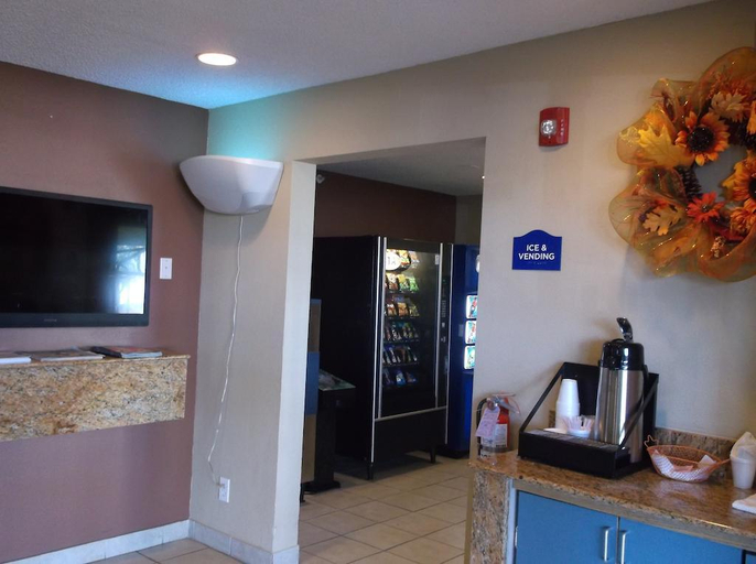 Public Area 2, Studio 6 Corpus Christi, TX - North, Nueces
