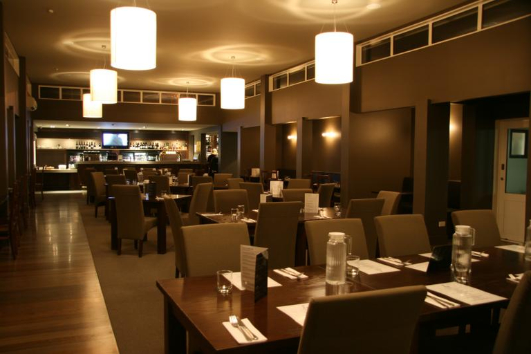 Food & Drinks 5, Northstar Motel, Waitaki