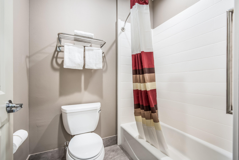 Bathroom 8