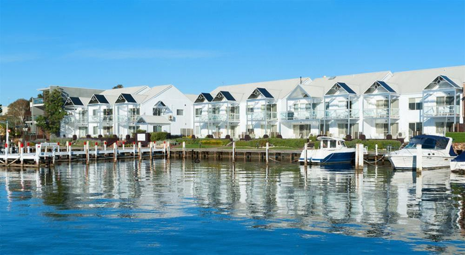 Sport & Beauty 3, Moorings at Metung, E. Gippsland - Bairnsdale