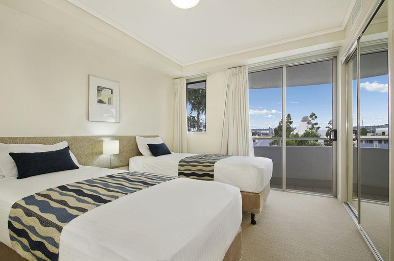 Bedroom 3, Waves Maroochy River Holiday House, Maroochy - Maroochydore