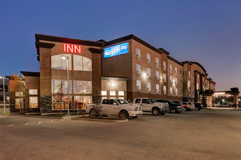 Exterior & Views 2, Service Plus Inns and Suites, Division No. 6