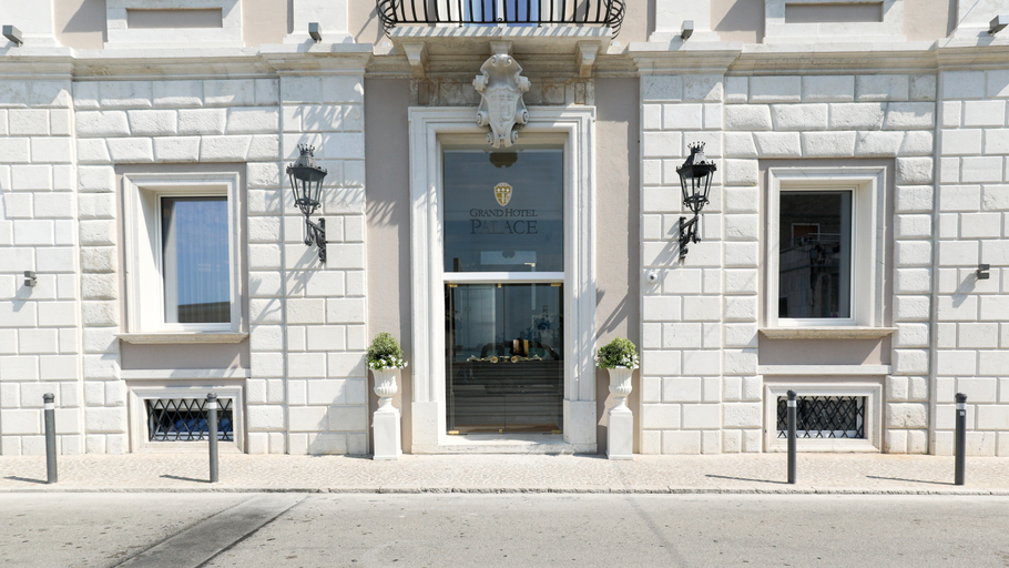 Exterior & Views 2, Grand Hotel Palace, Ancona