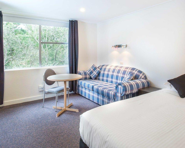 Bedroom 4, Echo Point Discovery Motel, Blue Mountains