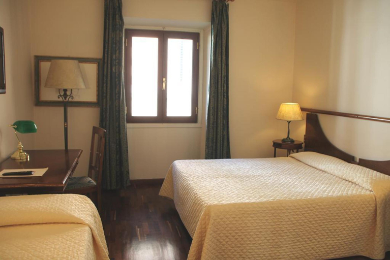 Bedroom 3, Le Due Fontane, Florence