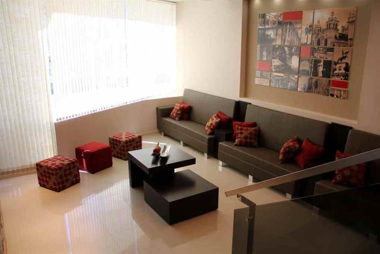 Public Area 2, sol de piedra apart, Capital
