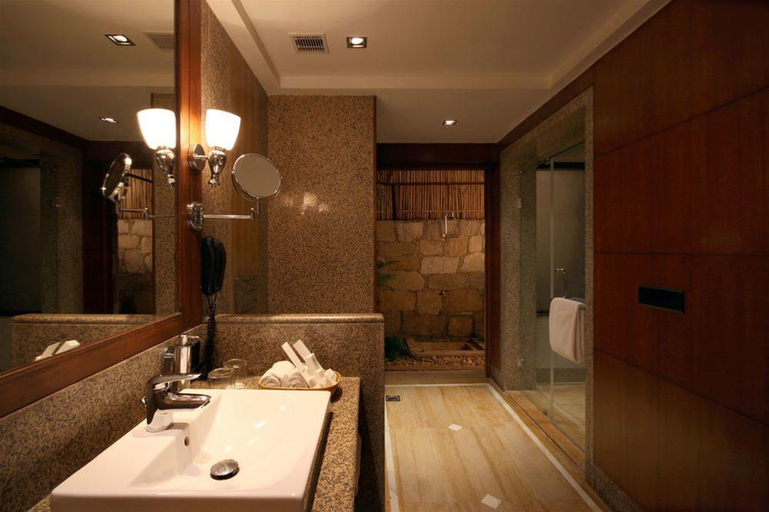 Bathroom 3, ANANTA SPA AND RESORTS, Ajmer