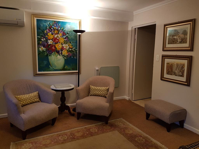 Public Area 5, Maison Chablis, Cape Winelands